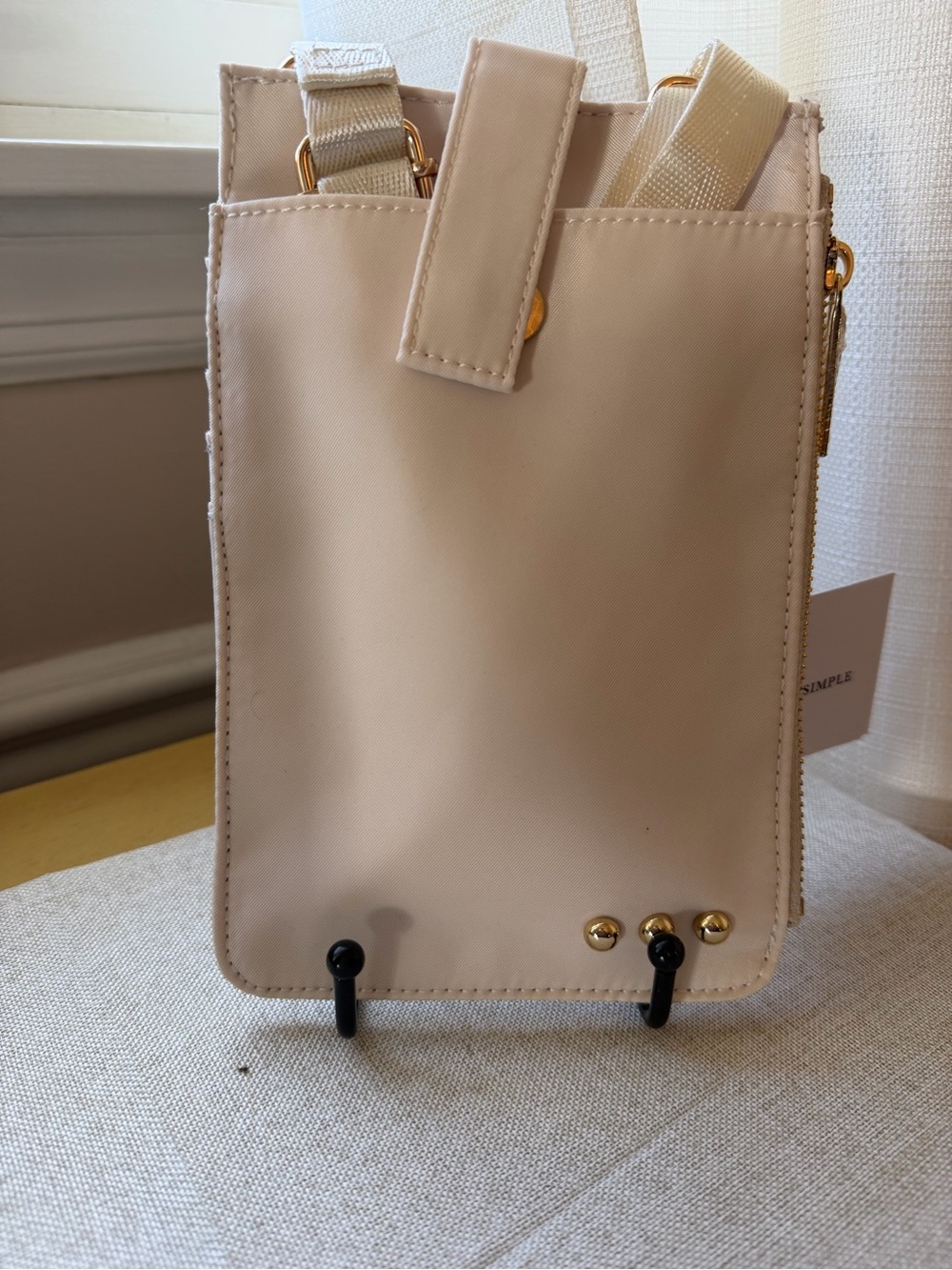 NYLA NYLON PHONE BAG
By Pretty Simple / cream NWT